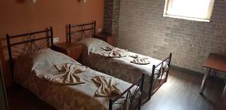 Отель Готельний комплекс WindHill Киев Двухместный номер с 2 отдельными кроватями-6