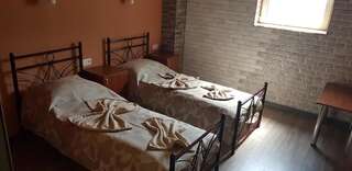 Отель Готельний комплекс WindHill Киев Двухместный номер с 2 отдельными кроватями-13